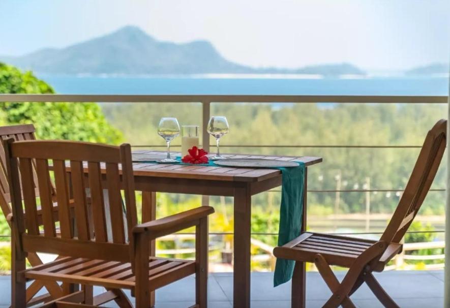 Auguste Holiday Residence Anse Etoile エクステリア 写真