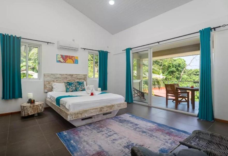 Auguste Holiday Residence Anse Etoile エクステリア 写真